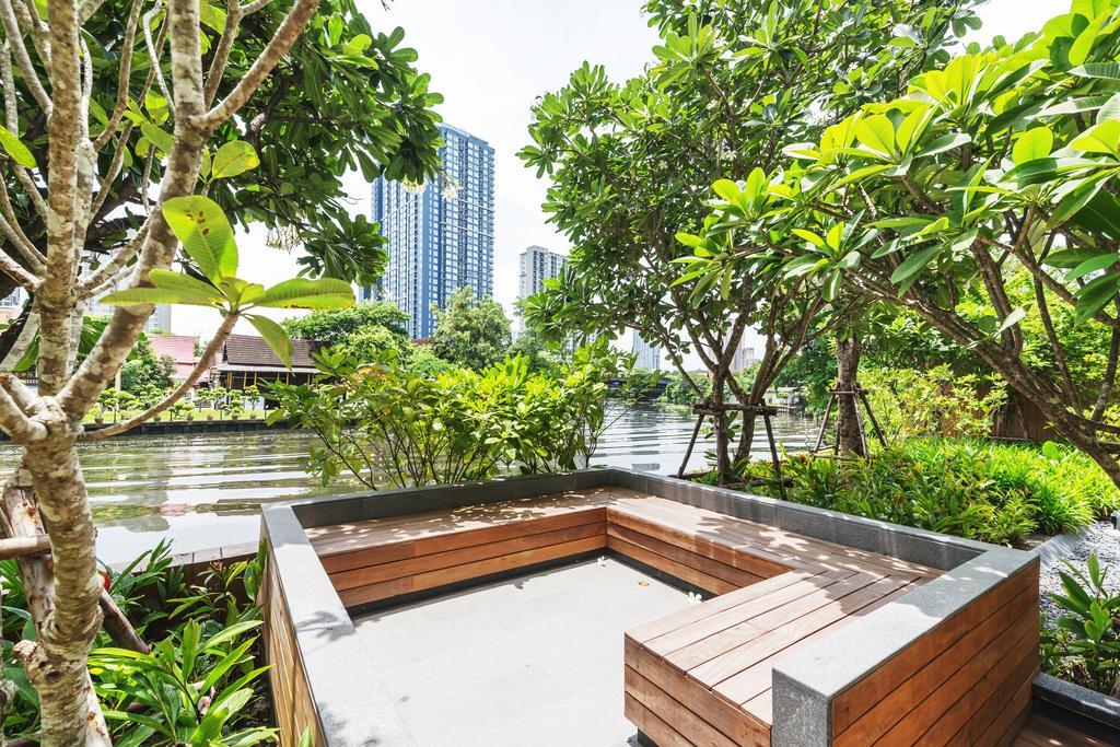 Hasu Haus By Favstay Bangkok Esterno foto
