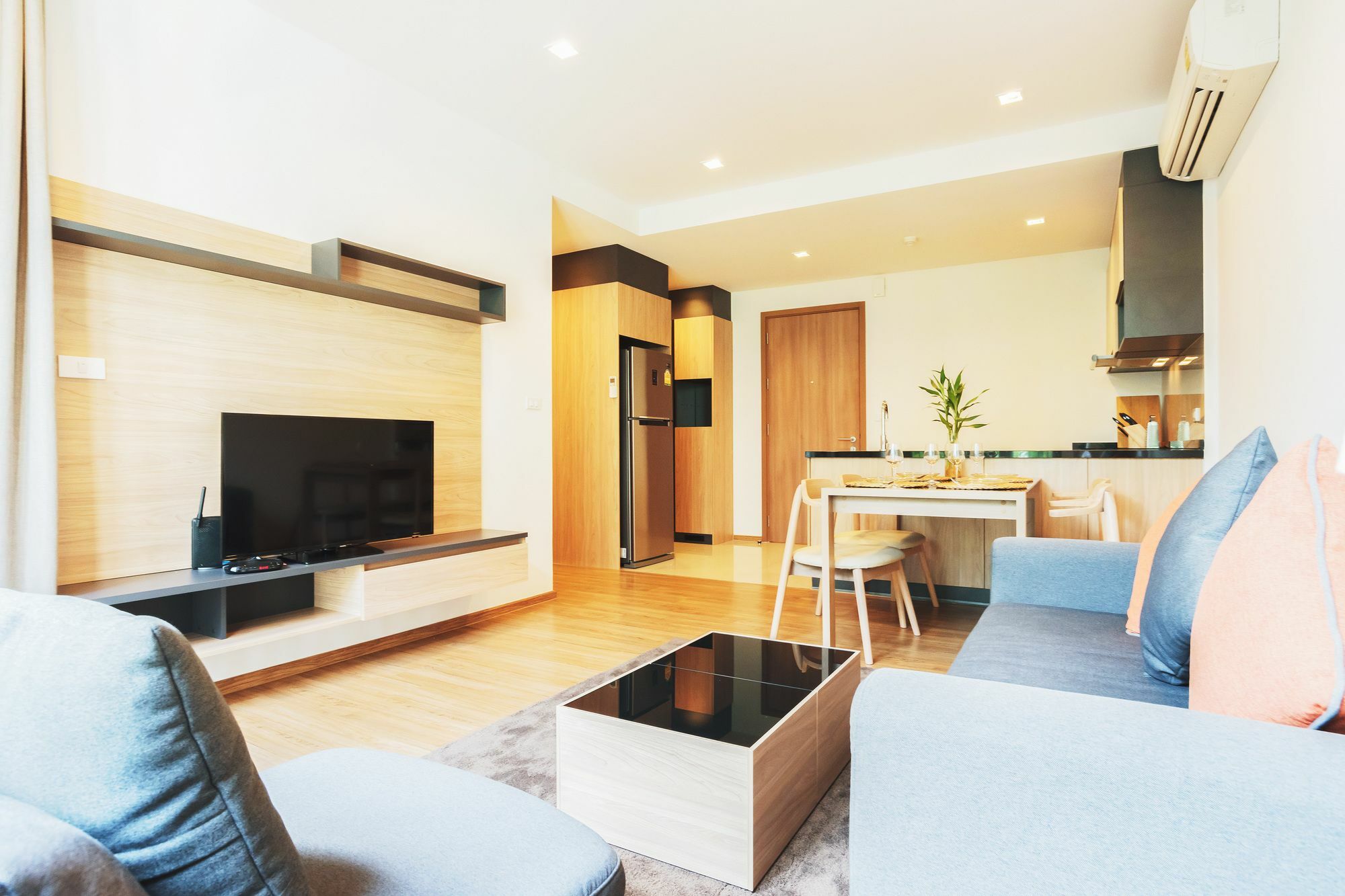 Hasu Haus By Favstay Bangkok Esterno foto