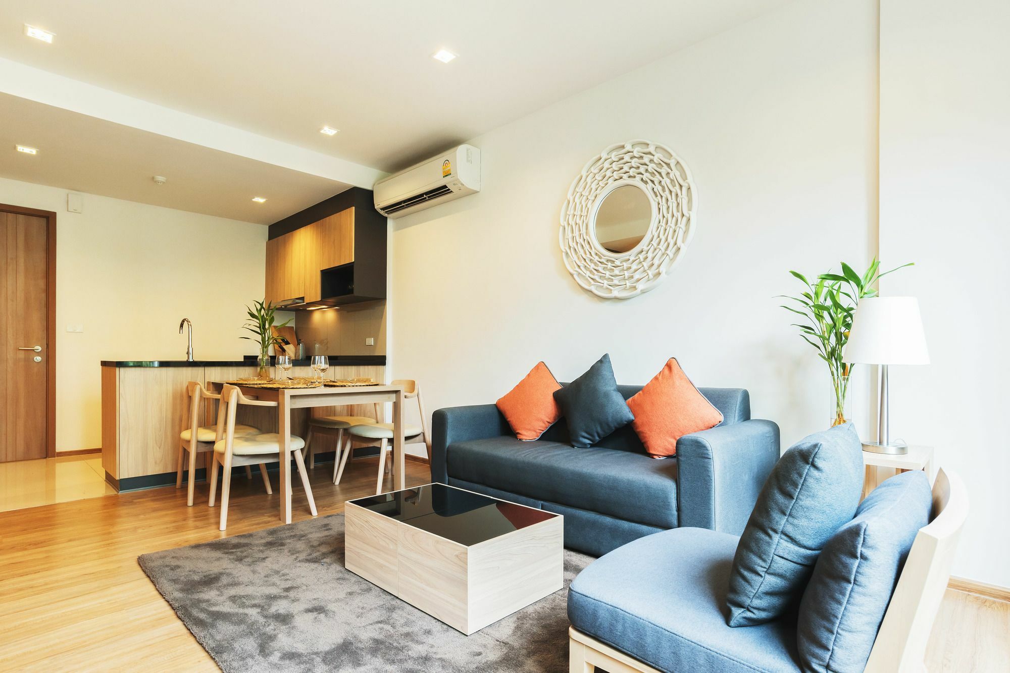 Hasu Haus By Favstay Bangkok Esterno foto